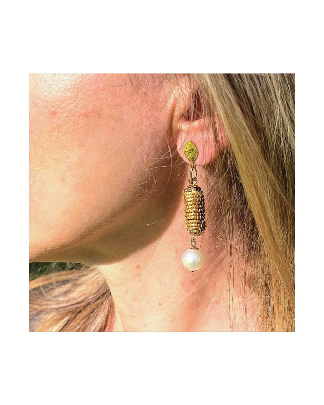 Golden Grass Earring with Pearl