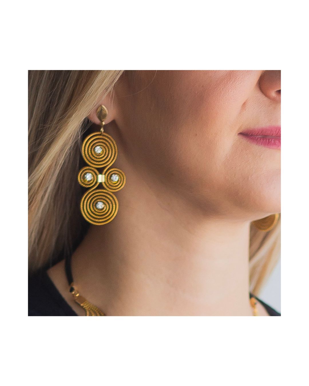 Golden Grass Earring with Golden Circles and Stones