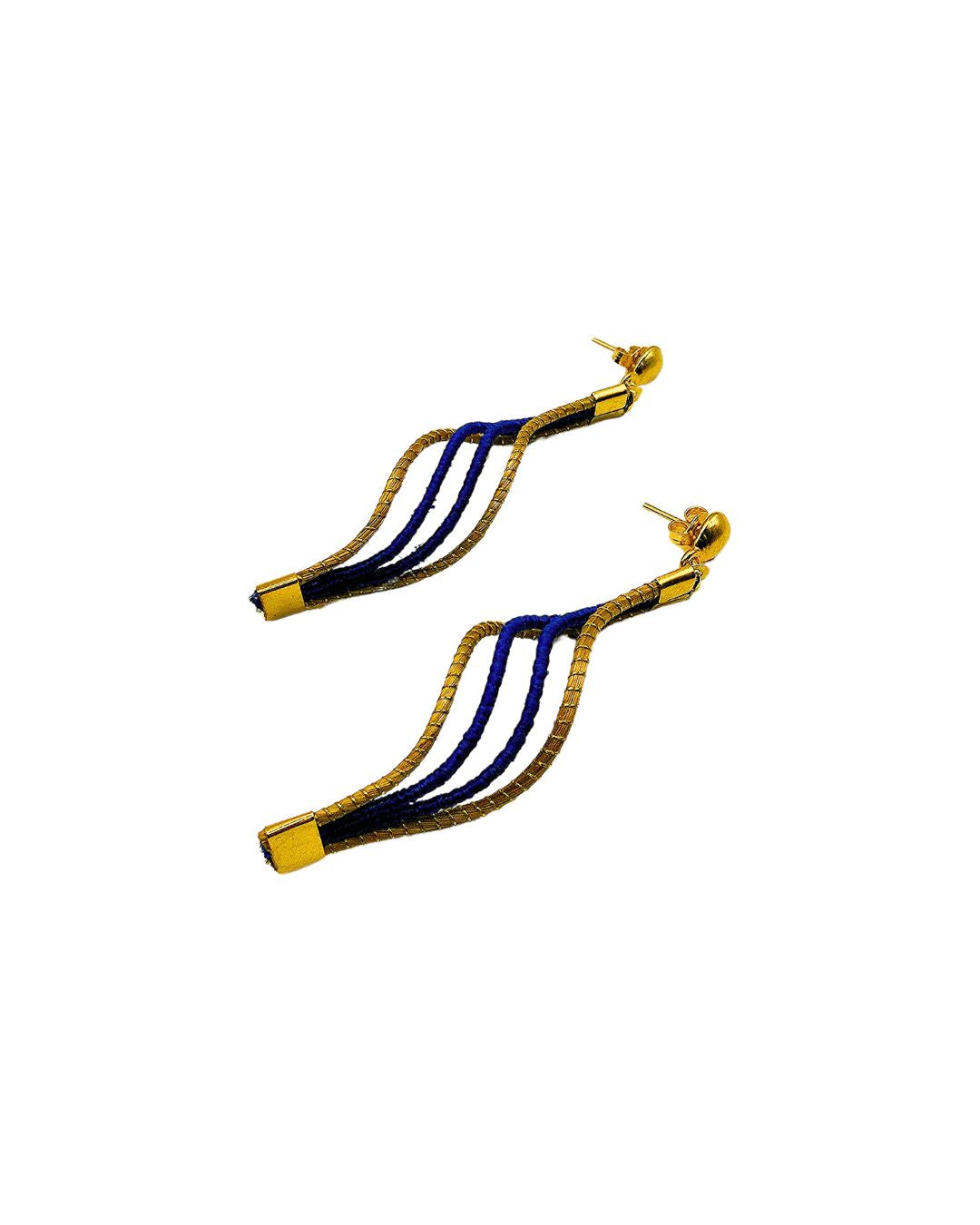 Golden Grass Earring with Intertwined Black and Golden Threads