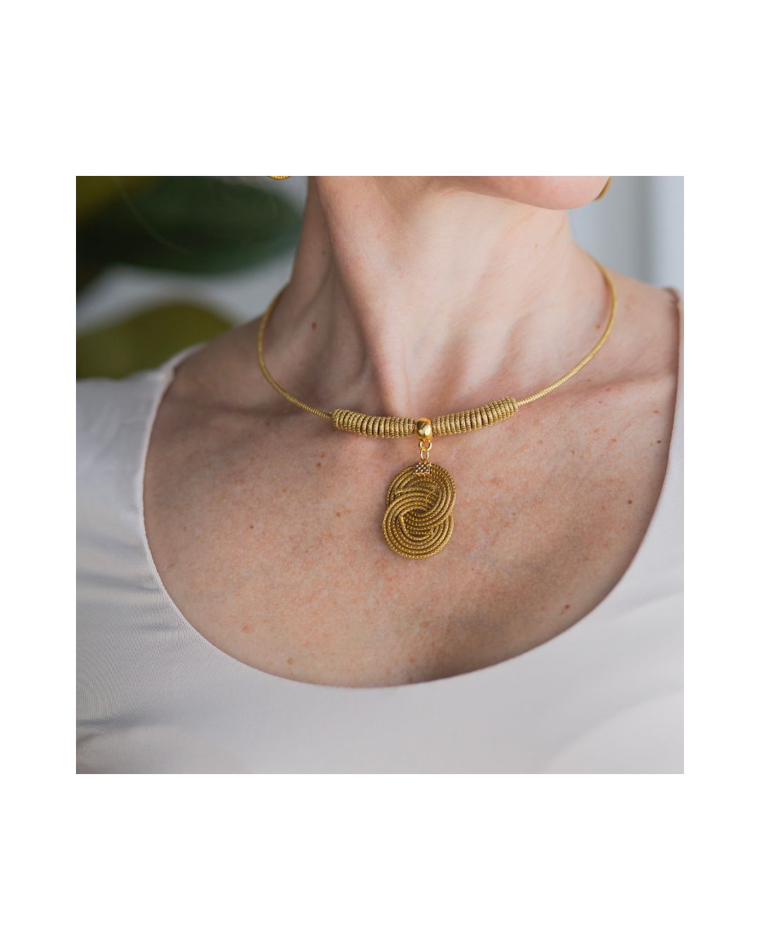 Golden Grass Necklace with Double Interwoven Pendant